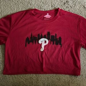 NWOT loose fitting Phillies crop